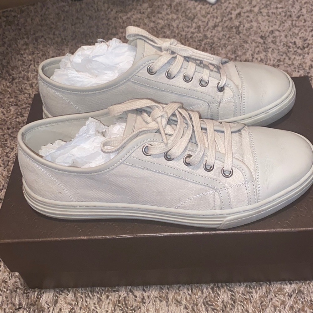 GUCCI Sneakers!! Size 37